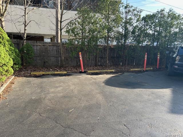 Building Photo - 40 S Bayles Ave