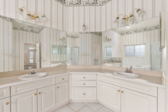 Building Photo - 7013 NW 50th Terrace