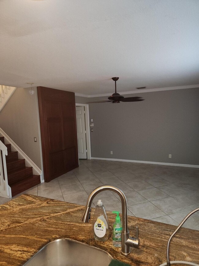 Building Photo - 5242 Victoria Cir