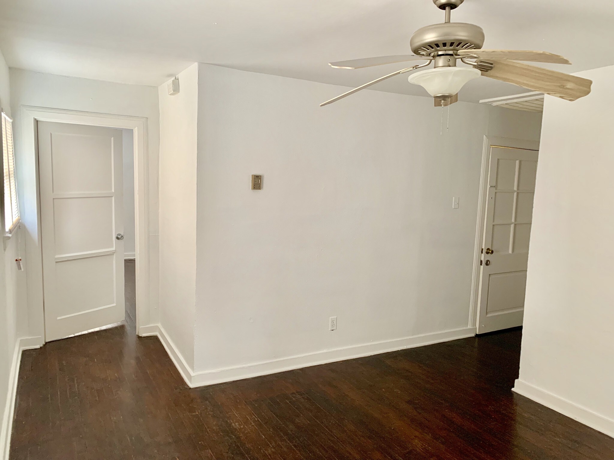 Building Photo - 2016 Dunlavy St