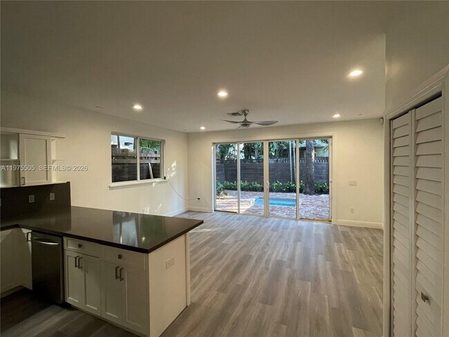 Building Photo - 2840 Shipping Ave