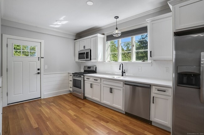 Building Photo - 30 Fairmont Pl