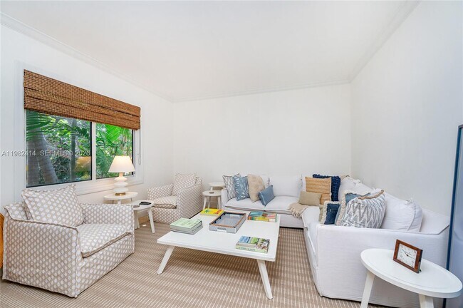 Building Photo - 760 Glenridge Rd