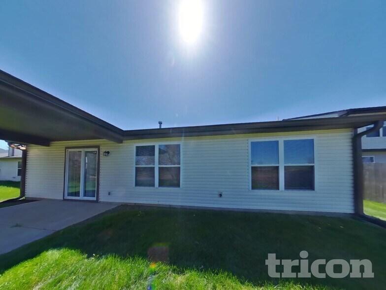 Building Photo - 7852 Grand Gulch Dr