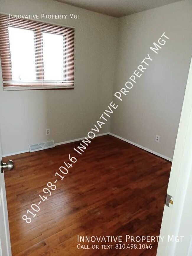 Building Photo - 3 bedroom 1 bath spacious home! newly reno...