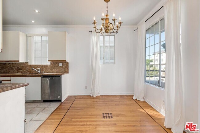 Building Photo - 1169 Wellesley Ave