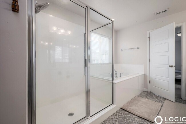 Building Photo - 12092 S Tower Arch Ln