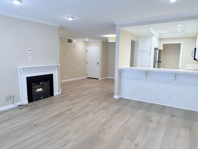 Building Photo - Best Value in Irvine!