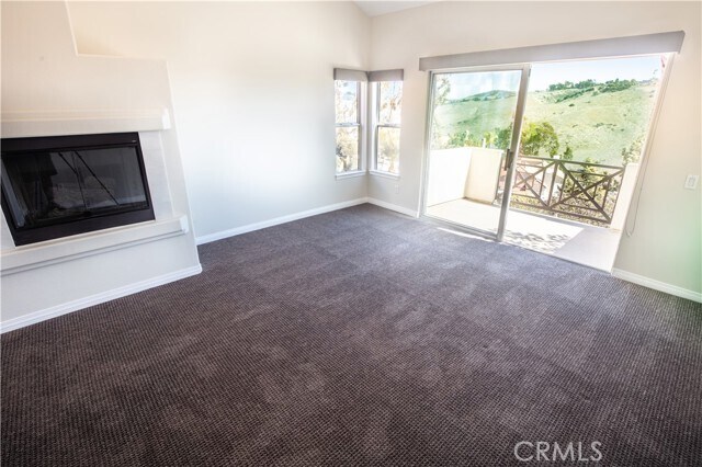 Building Photo - 10 Siena