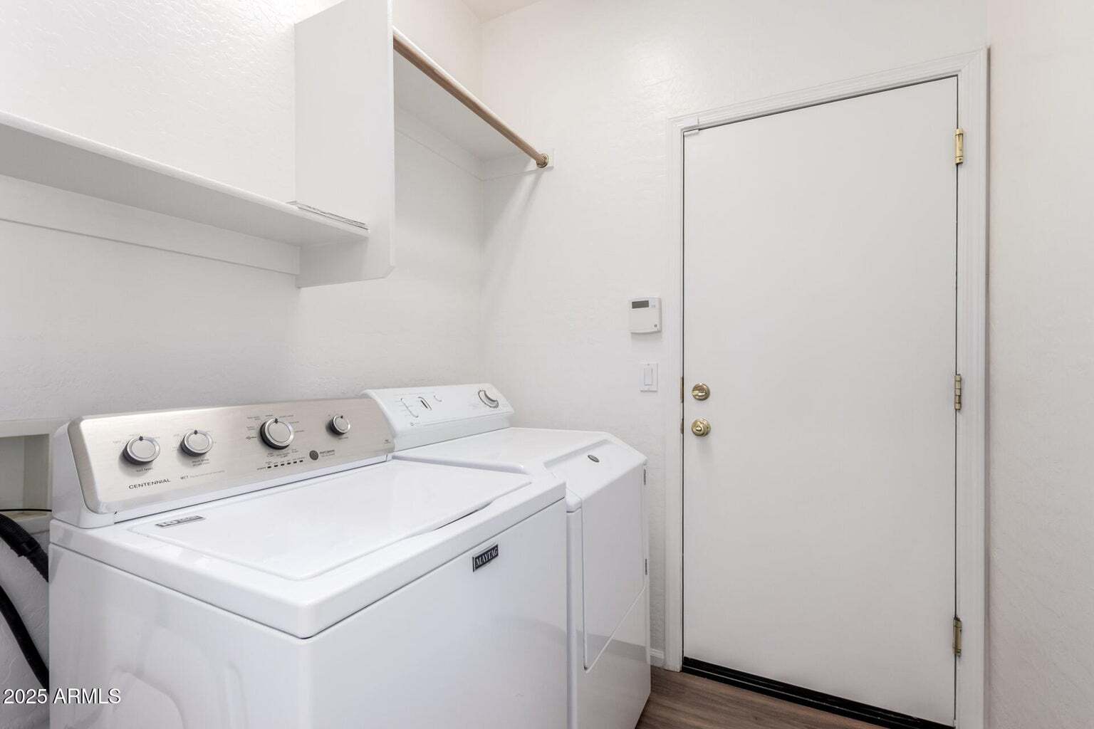 Building Photo - 2556 W Amber Sun Dr