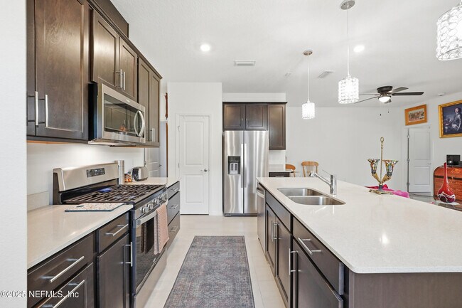 Building Photo - 607 Blind Oak Cir