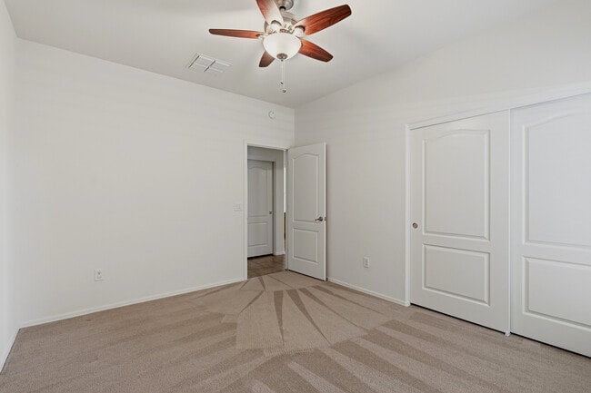 Building Photo - 677 W Pizzicato Ln