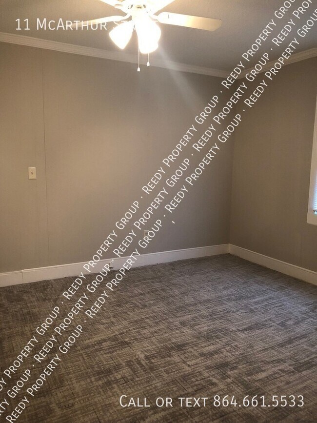 Building Photo - 11 McArthur St