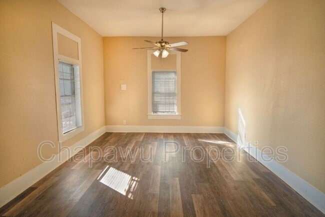 Building Photo - 125 Southolme Ave