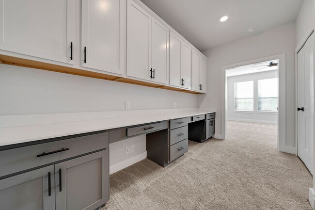 Building Photo - FOUR WEEKS FREE!!!   Brand New Townhome in...