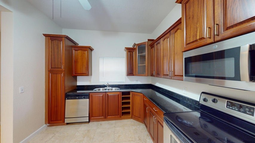 Building Photo - 1610 Presidential Way