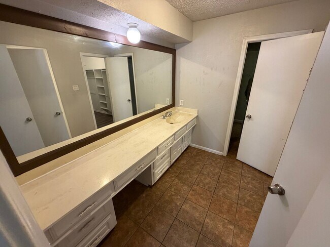 Building Photo - Location....Location....Location....