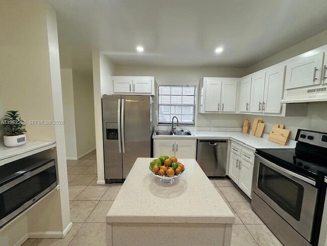 Building Photo - 3673 NW 94th Ave