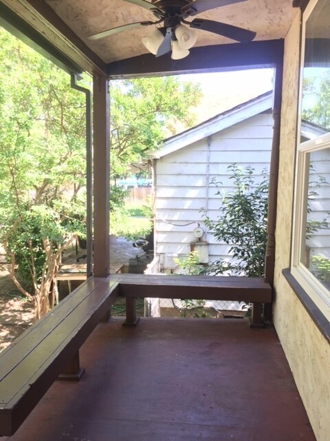 Building Photo - **RESERVE NOW FOR SUMMER 2026* * Great 5 Bedroom house close to Downtown