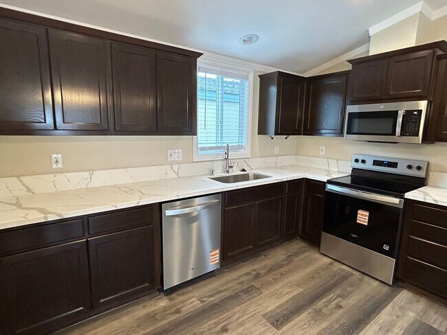 Building Photo - Remodeled Modern 3 Bed/2 Bath National City -MOVE IN PROMOTION!