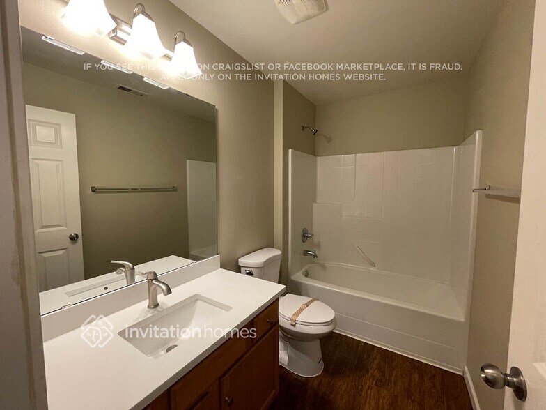 Building Photo - 17911 36th Ave E