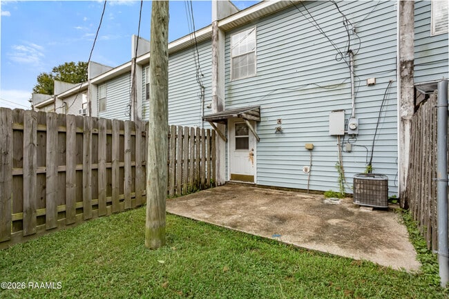 Building Photo - 115 Woodworth Ln