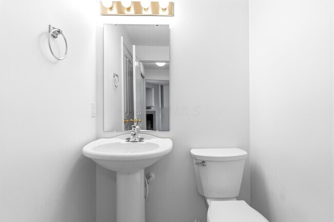 Building Photo - 1113 Green Knoll Dr