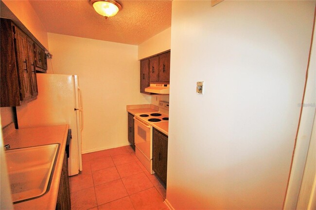 Building Photo - 522 Orange Dr