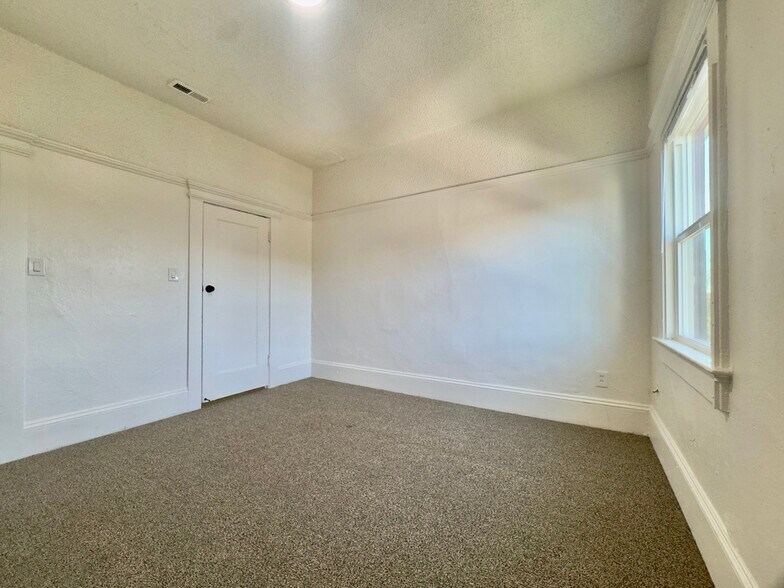 Building Photo - 3641 West St