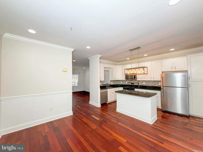 Building Photo - 12912 Marlton Center Dr