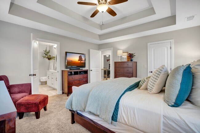 Building Photo - 456 Woodtrace Dr