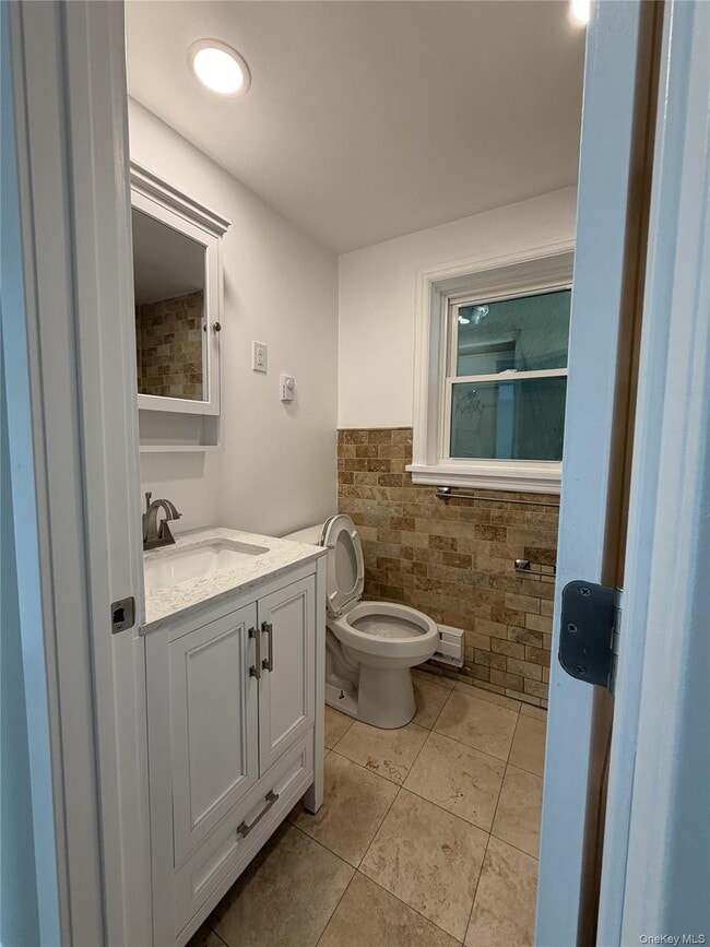 Building Photo - 4 Milton Ave