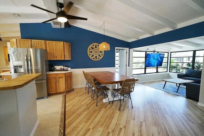 Building Photo - 2518 Gulfstream Ln