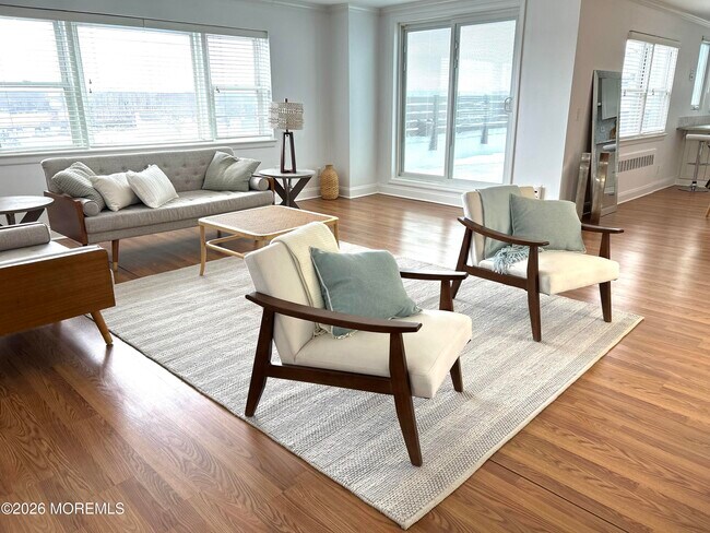 Building Photo - 122 Bodman Pl