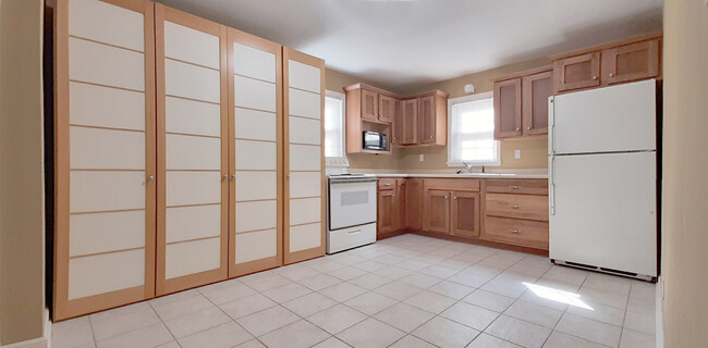 Kitchen - 1511 7th ave nw