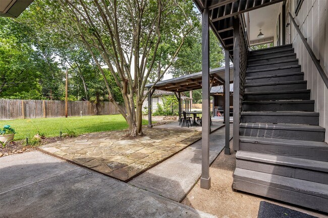 Building Photo - 22502 Fields Ln