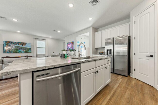 Building Photo - 389 Southfield St