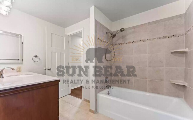 Building Photo - 4 Bedroom in Reno!!!  Great Location!