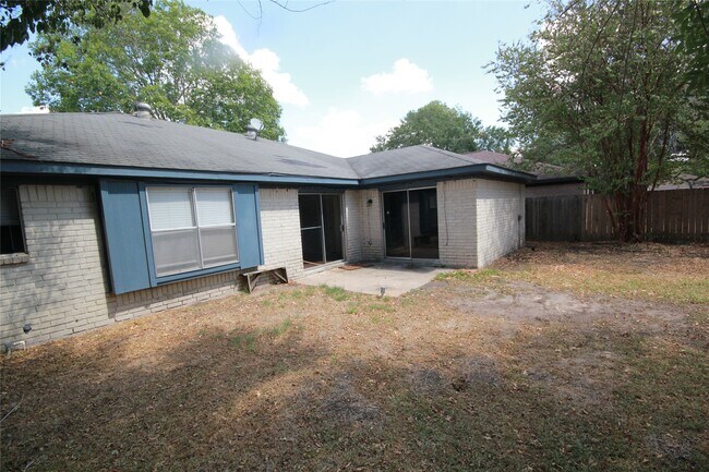 Building Photo - 22619 Braken Carter Ln