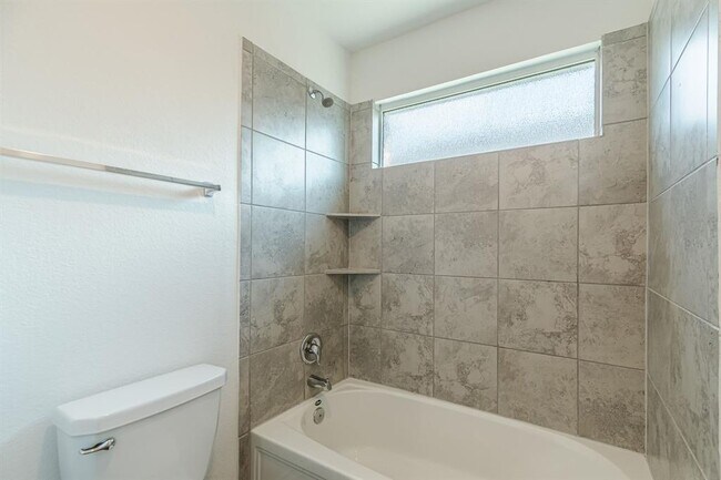 Building Photo - 341 Escondido Cir