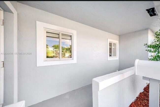 Building Photo - 6812 Rio Pinar