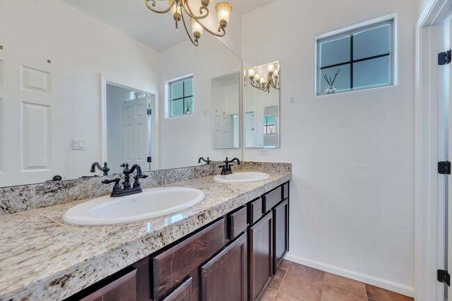 Building Photo - Highly Upgraded SPACIOUS home in desirable Aviano in Desert Ridge!