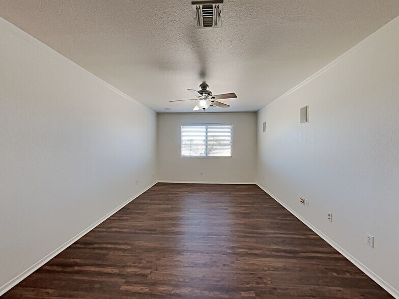 Building Photo - 17522 W Calavar Rd