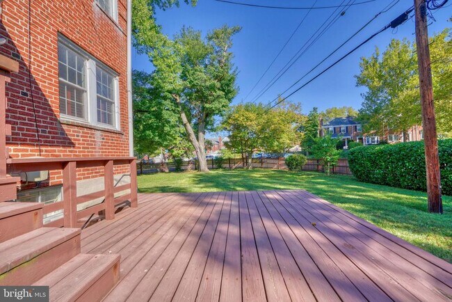 Building Photo - 6473 Blenheim Rd