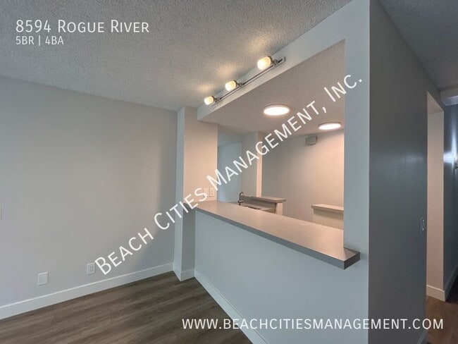 Building Photo - 8594 Rogue River Ave