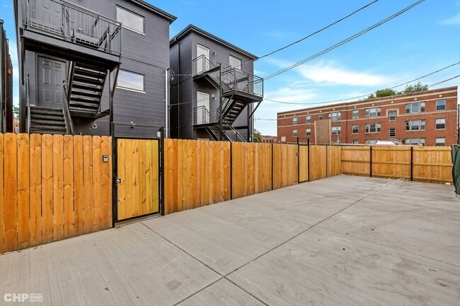 Building Photo - 6150 S Champlain Ave