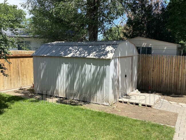 Building Photo - 7284 Sioux Cir S