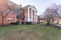 Building Photo - 819 E Miner St