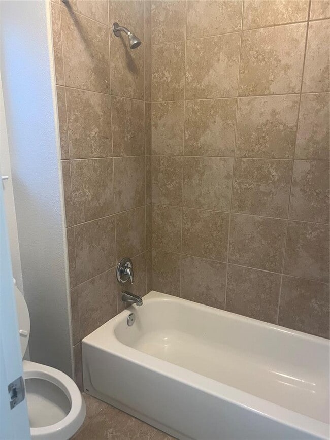 Building Photo - 3651 Sandy Brook Dr