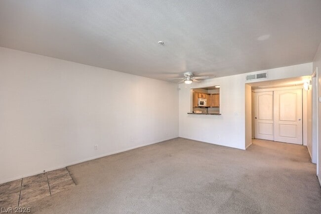 Building Photo - 2111 Sealion Dr